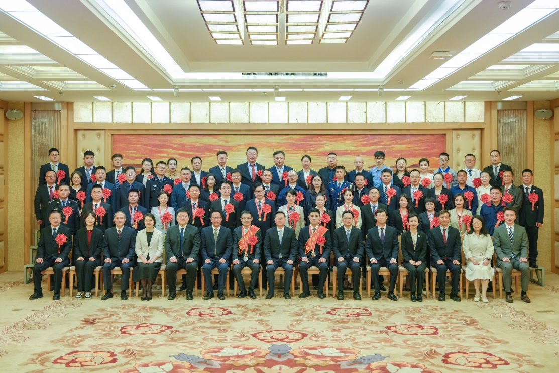 上海齊達(dá)重型裝備有限公司蘭小剛同志榮獲奉賢區(qū)2025年“賢城工匠”稱(chēng)號(hào)